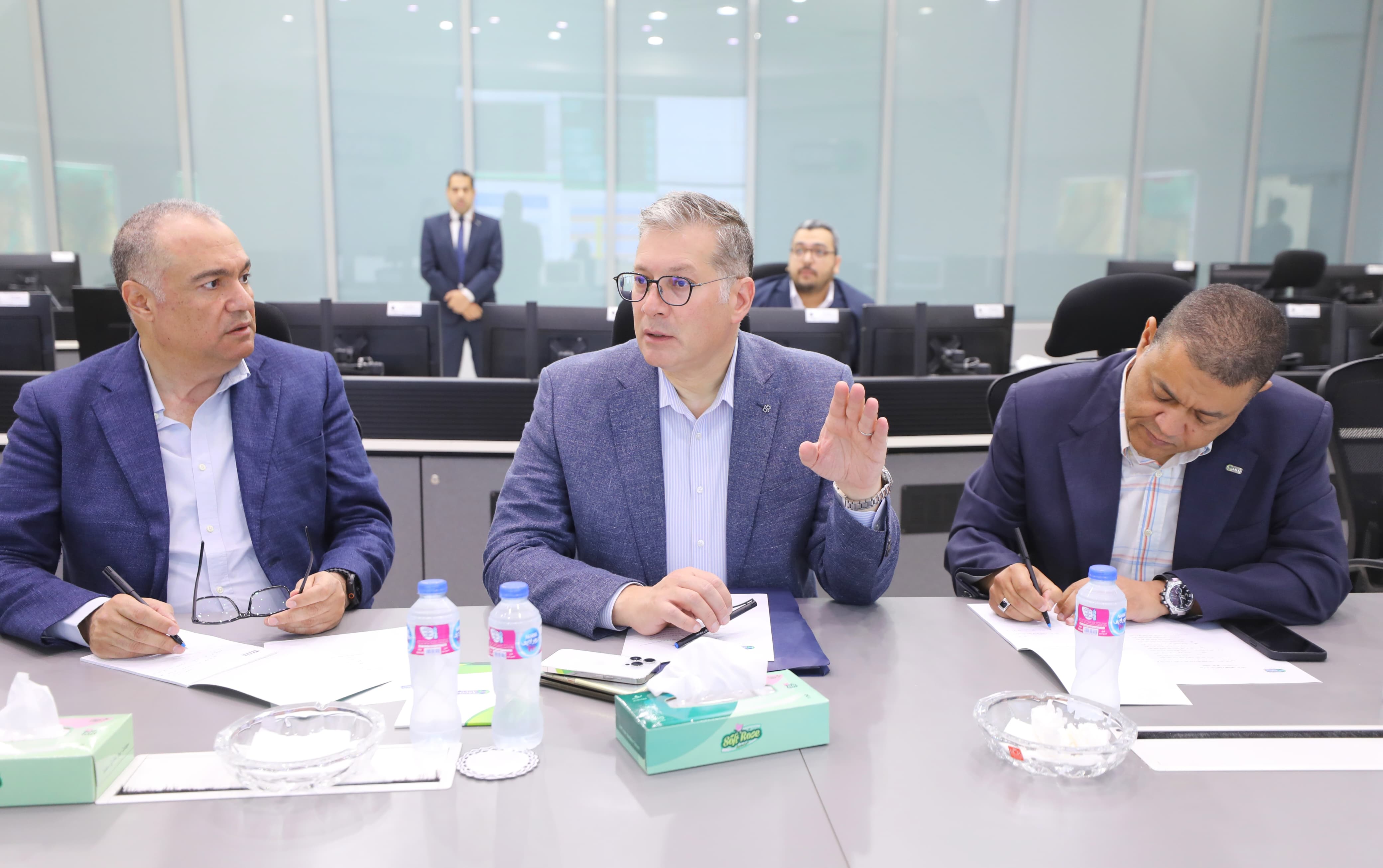 وزير البترول يتابع عودة امدادات الغاز التدريجية للقطاعات الصناعية صباح اليوم